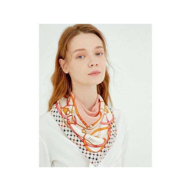 Daks (신세계센텀점)DCSC4F142P2 SILK100% 핑크 체인 패턴 스퀘어 실크스카프 (Duty Free