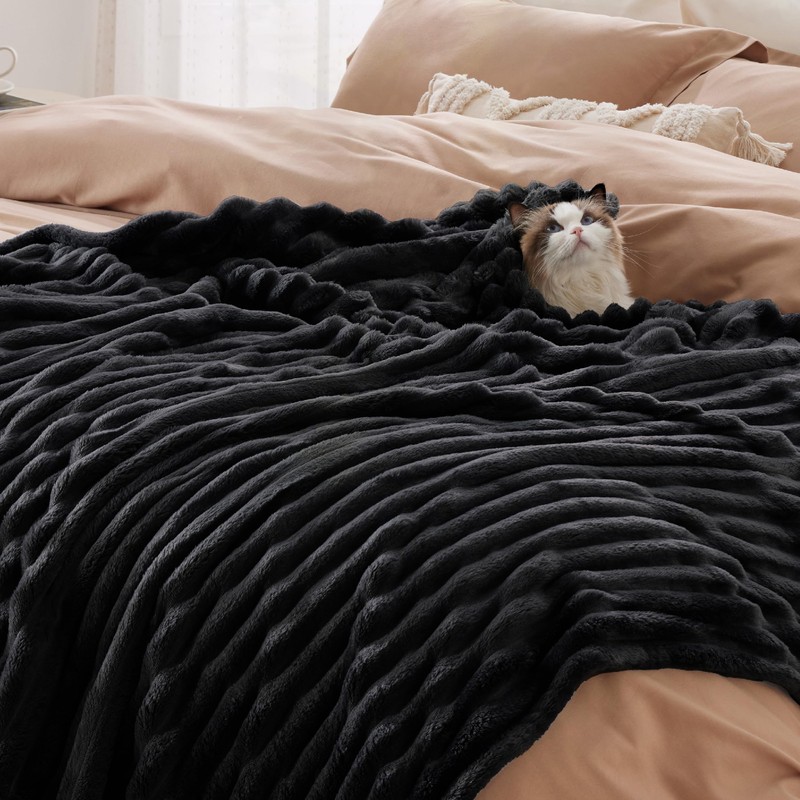 Bedsure Soft Fleece Throw Blanket - Fluffy Cosy Warm Fleece