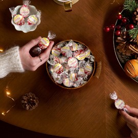 Lindt Holiday Snickerdoodle White Chocolate Truffles with Smooth, Melting Truffle Center 5.1oz, 1.0 Count, 5.1 ounces