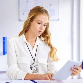 Willoghsa Pack of 3 Transparent Plastic Card Sleeves with Lanyard, Transparent, Waterproof Card Holder Lanyards for ID Cards and Keys