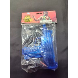 UZI Water gun Blue / Vintage water gun New in Package!