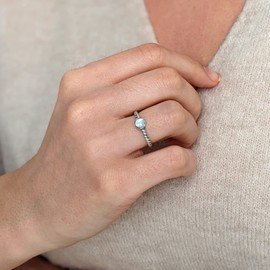 81stgeneration Women's 925 Sterling Silver Twist Band Adorned Round Mother of Pearl Stackable Ring