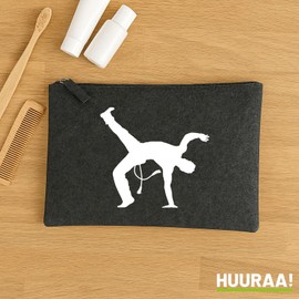 Huuraa Kulturbeutel Capoeira Silhouette Geschenk 1 Liter Charcoal Filz Capoeira Geschenkidee