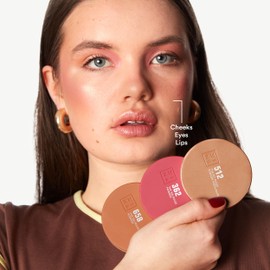 3INA MAKEUP - The No-Rules Powder 658 - Sand 3-in-1 Compact Powder for Eyes, Lips and Cheeks - Powder with Hyaluronic Acid and Ceramide - Soft Powder Lightweight Formula - Vegan - Cruelty Free