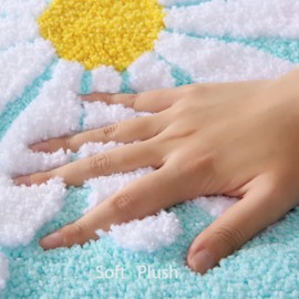 QJHOMO Green Bathroom Rug Cute Daisy Bath Mat White and Yellow Flower Decor Rugs Non Slip Floor Carpet Microfiber Bathmat Super Absorbent Machine Washable Bathtub Mats for Shower (16x24 inch)