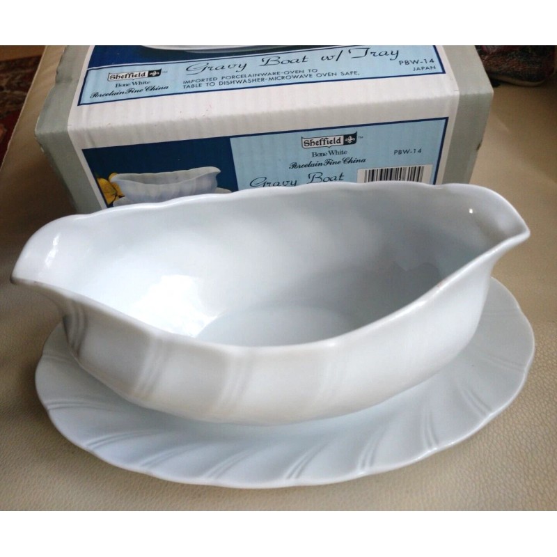 Select Rogers Cranberry Set, Gravy Boat /Tray, Pumpkin Salt Pepper,