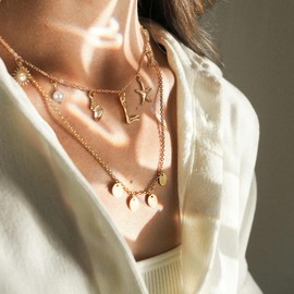 Gold Charm Necklaces for Women, Boho Surfer Beach Letter Necklace 18K Gold Plated Alphabet Pendant Shell Necklace-G, Starfish Necklace Beach Jewelry for Women Gift