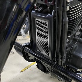 XMT-MOTO Radiator Grille Oil Cooler Guard Cover Fit For Softail Fat Boy Sport Glide 2018-up