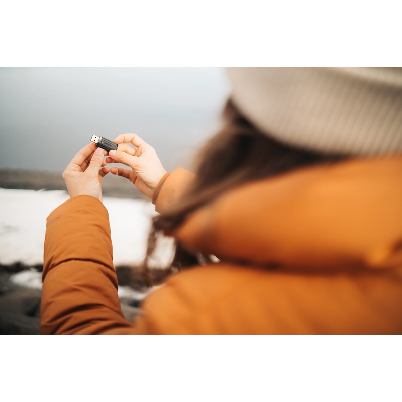 Verbatim Pinstripe 16 GB USB 2.0 Flash Drive, Black 49063