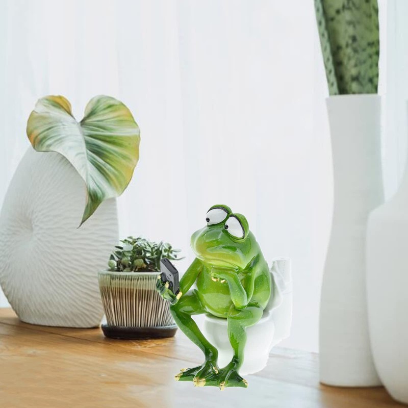 DOUBLETOP Creative Animals Frog Desktop Ornaments Bathroom Toilet Figure Fun