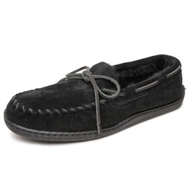 Minnetonka Mens Sheepskin Hardsole Moccasin, Black, Size 10