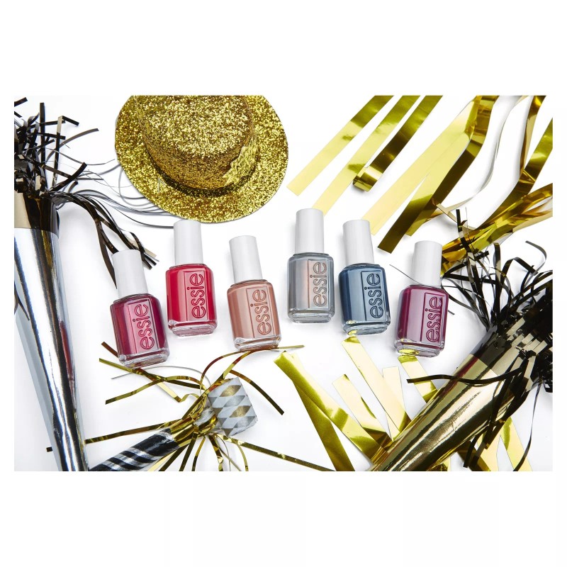 Essie Nail Polish #1120 - On Your Mistletoes - 0.5oz