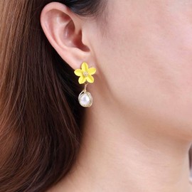 Andelaisi Boho Acrylic Flower Earrings Vintage Acrylic Resin Flower Earrings Gold Pearl Drop Earrings Bridal Flower Floral Earrings Jewelry for Women
