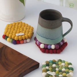 Grült Home Trivet - Felt Trivet for Cups, Pots, Pans and Cups, Hand-Felted in Nepal (Blue, Circle 10 cm)