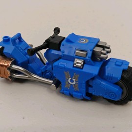 Space Marine Micro Action Building Block Figure Assault Bike Vehicles - Color: Ultra Marine Bike