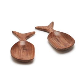 Two's Company Fish Shaped Serving Spoons, Set of 2, Acacia Wood, 8.75-inches Width, Kitchen Tools and Accessories, Brown, 54517