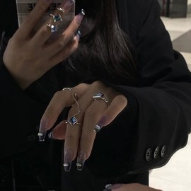 24 pieces of nail tips, gradient, French and cute overflow. A popular nail that is great for dates