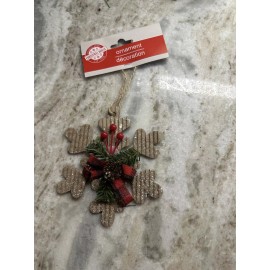 Christmas House Cardboard Christmas Star Ornament W/Berries