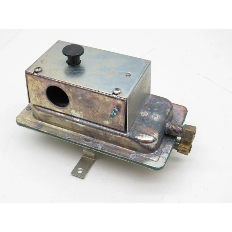 Cleveland Control T.A.C Cleveland Control AFS-460 Differential Pressure Switch with