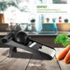 Qdesign - Multifunctional vegetable slicer with 3 stainless steel blades