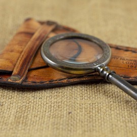 Calyron Brass Magnifying Glass Handheld Nautical Light Weight Best Science Real Home Decor Office Table Decorative Design Science Students Detective kit Glass with Leather case