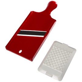 Rigamonti Sveltafetta mandolina taglia verdure, frutta e formaggi. Taglia verdure con lama in acciaio inox affilata su entrambi i lati con gommini antiscivolo. Per uso casalingo e professionale