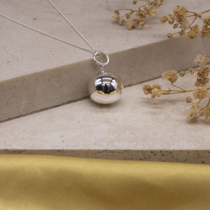 Tuscany Silver Women's Sterling Silver 16mm Ball Pendant on Curb