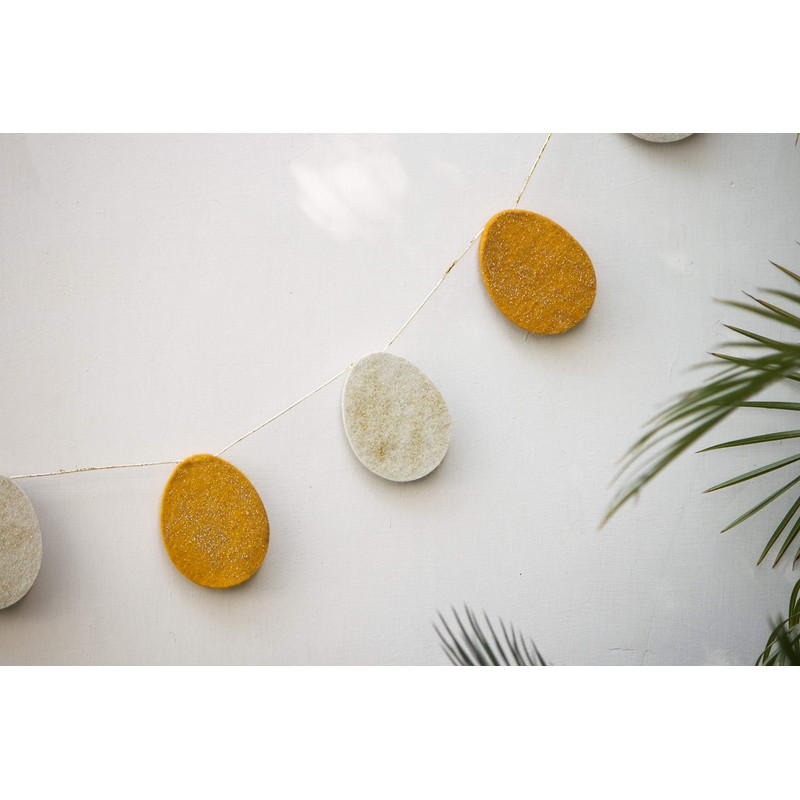 De Kulture Handmade Premium Wool Felt Easter Spoon Egg Garland