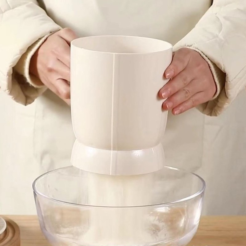 Electric Flour Sifter 4 Cup Capacity Washable Battery Operated Electric
