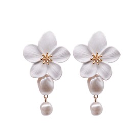 QIAOLEHUI Bohemian Large Matte Flower Pearl Stud Earrings for Women White Pearl Floral Petal Flower Dangle Drop Earrings Wedding Holiday Jewelry (White A)