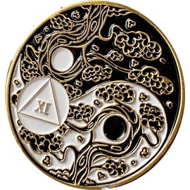 RecoveryChip Medallón AA de 11 años, árbol Sakura, flor de cerezo, Ying Yang, medallón de oración de serenidad en blanco y negro