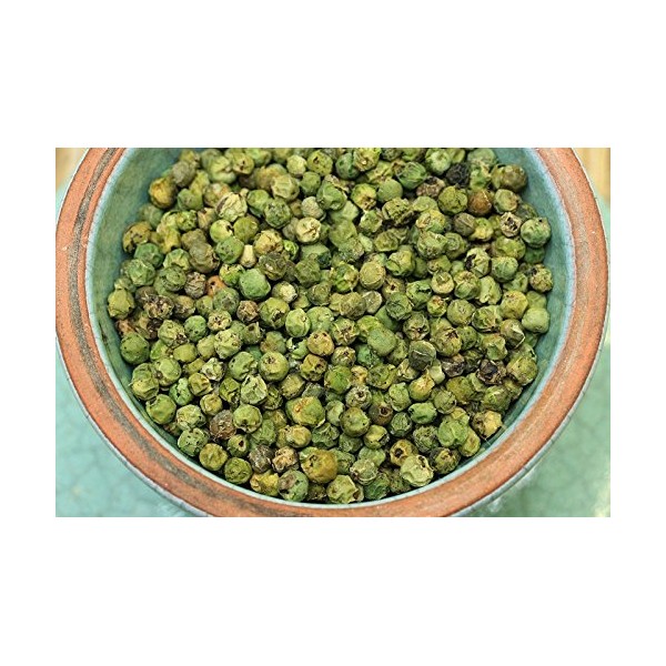 Pepper Green Whole Air-Dried Size 50g in Bag