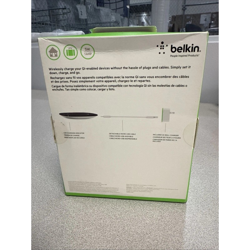 Belkin *NEW* Belkin WIRELESS CHARGING PAD and charger F8M741 (J2807)