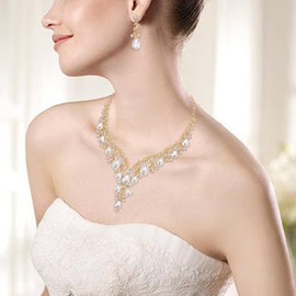 Clearine Wedding Jewellery Set Drop Rhinestone Cluster Statement Necklace and Earrings Set Costume Jewellery for Women Clear Silver Tone, Crystal, No Gemstone