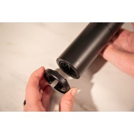 Vacu Vin Electric Wine Opener – Automatic Corkscrew with USB Charging – One-Touch Operation – Opens Bottles Effortlessly – Rechargeable Wine Opener for Cork and Synthetic Corks