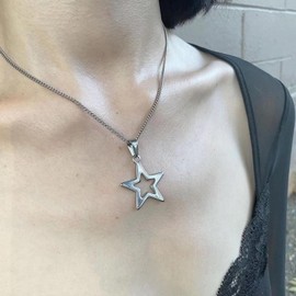Star Necklace for Women Silver Star Pendant Necklaces Simple Dainty Star Charm Choker Necklace Jewelry Gift for Women Girls