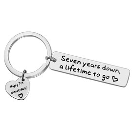 Vadaka 7 Year Wedding Aniversary Keyring Couple Gift Keyring Keychain for Men Her Him Wife Husband 7th Anniversary Present 7 Years Anniversary Present Keyring 7th Wedding Anniversary Keychain