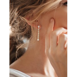 KristLand 925 Silver Stud Earrings Gold-Plated Earrings Women's Earrings Teardrop Zirconia Stones Women's Party Gift, Silver