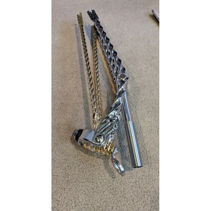 Unbranded CHROME TWISTED SPRINGER FORK, GOLD TWISTED BARS &SPRG,26" BEACH
