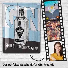 LANOLU Retro Tin Signs Smile There Is Gin Sign - Cocktail Sign with Funny Saying in Wood Look as Decoration for Party Room Bar and Kitchen 15 x 20 cm