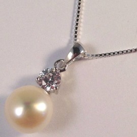 HH Jewellery White Freshwater Pearl Button PENDANT with CZ stone on .925 Sterling Silver Box Chain, Classic and Elegant Everyday Necklace for Women