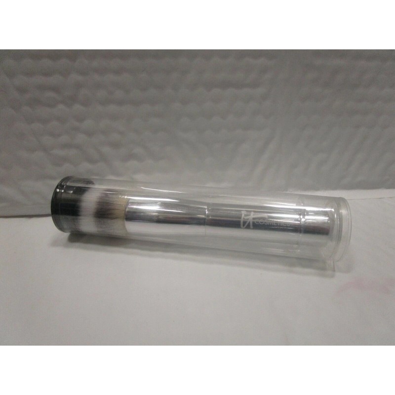 IT COSMETICS AIRBRUSH FOUNDATION BRUSH NEW