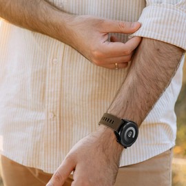 WOCCI 20mm Arched Stripes Silicone Watch Band for Men, Quick Release Strap, Black Buckle (Brown)