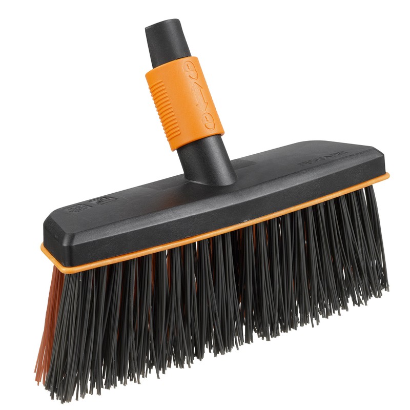 Fiskars 1001417 Cepillo para terrazas, 29x7x28 cm, Black/Orange