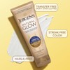 Jergens Natural Glow + reafirmante hidratante diario, Medium to Tan,