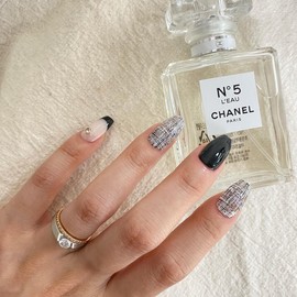 Black Tweed Nail Tips - Lipstick / 블랙트위드 네일팁 - 립스틱