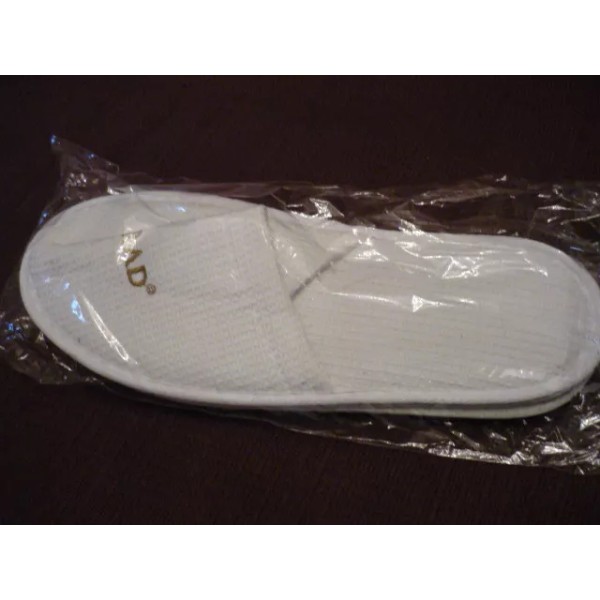 Unbranded CONRAD Hotel Travel Slippers White with gold 1-size NIP!