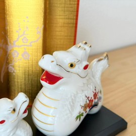 Yakushigama 2024 Chinese Zodiac Hakushiyo Lucky Tatsu (Shochikubai, Parent and Child)