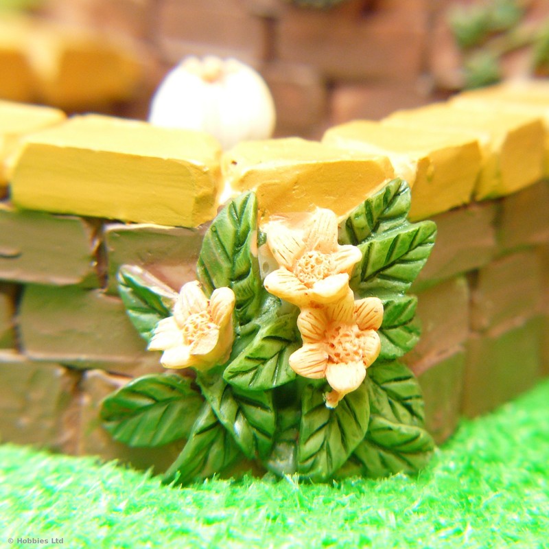 Miniature 1/12th Scale Fairy Garden Lion Head Fountain Pond Ornament