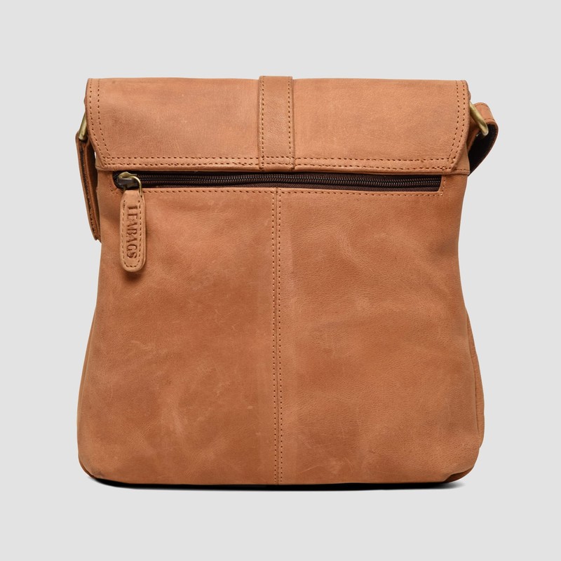 LEABAGS Paris genuine buffalo leather messenger bag in vintage style